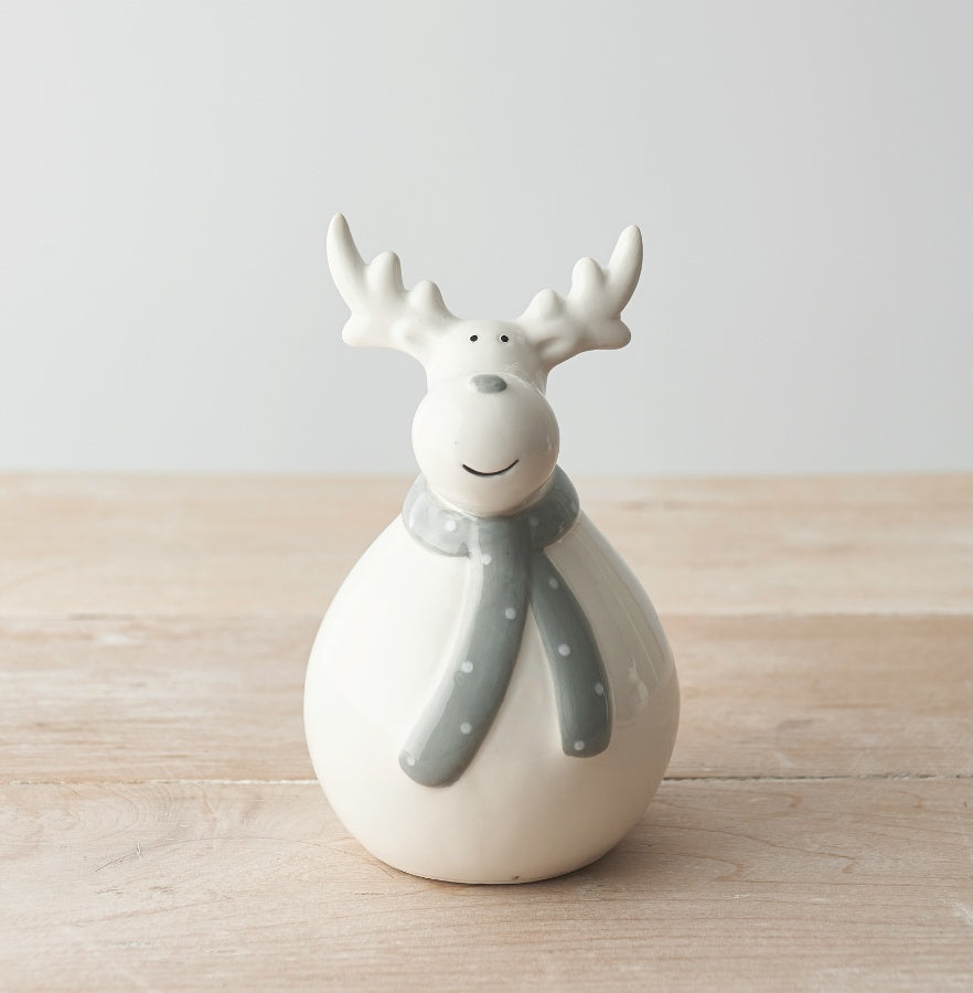 Plump grey scarf reindeer